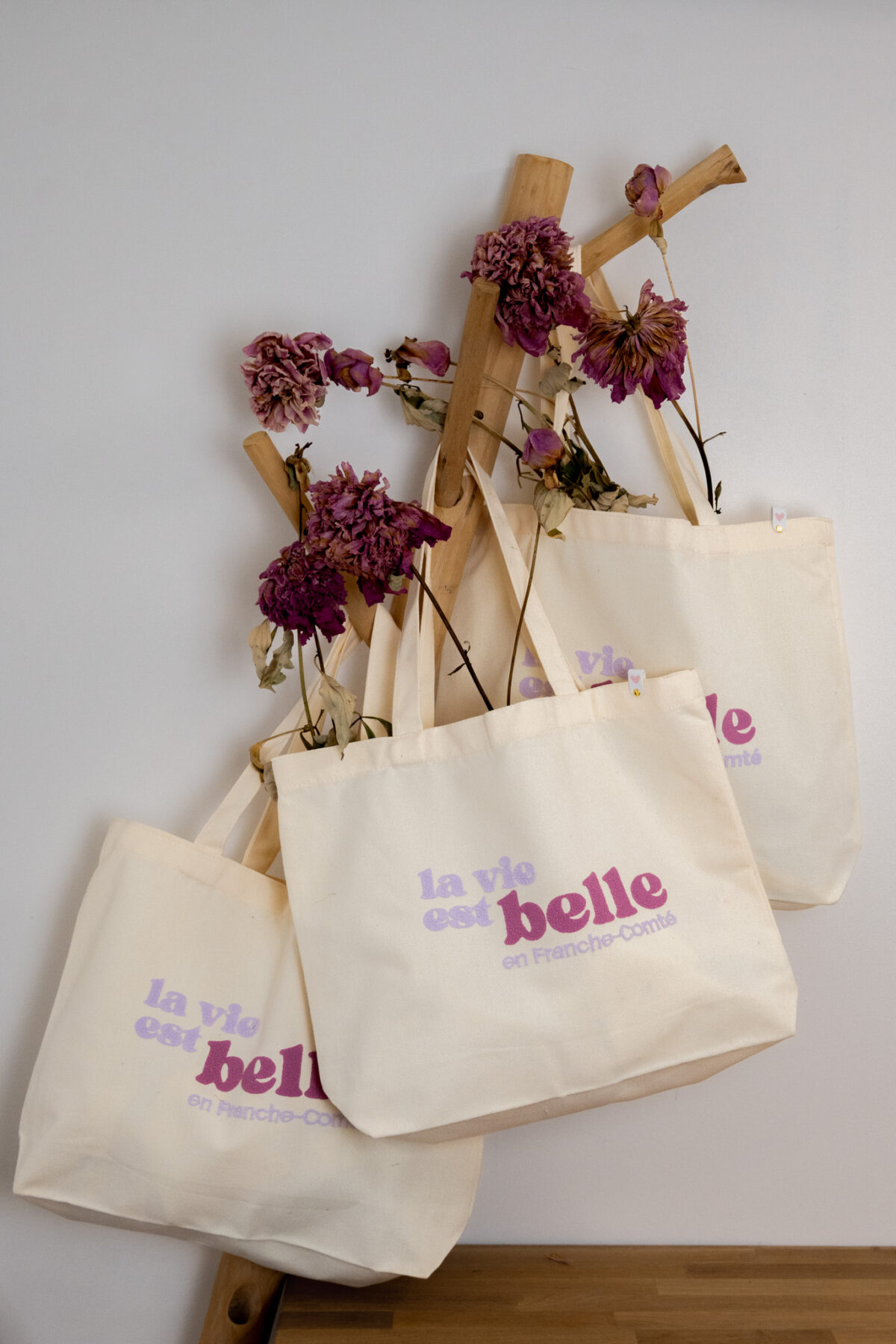 Tote-bag Rose « La vie est belle en Franche-Comté »
